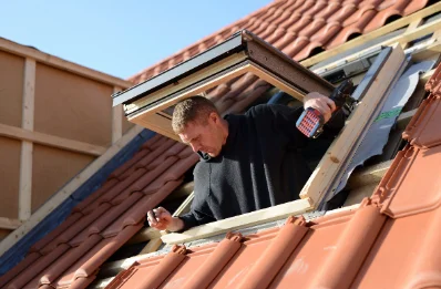 Pose de fenêtres de toit Velux à Looberghe